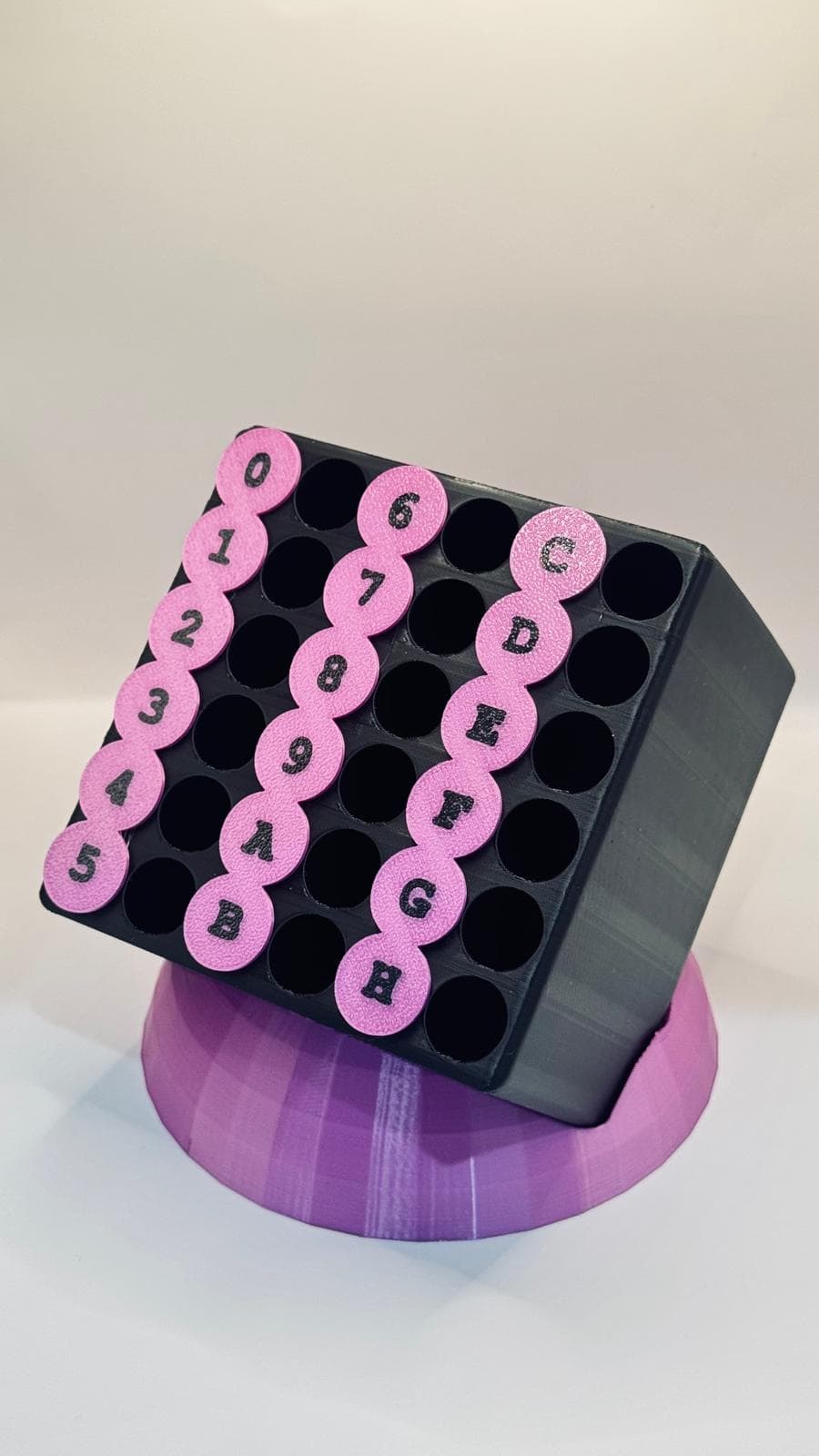 Ursula numbered markers holder